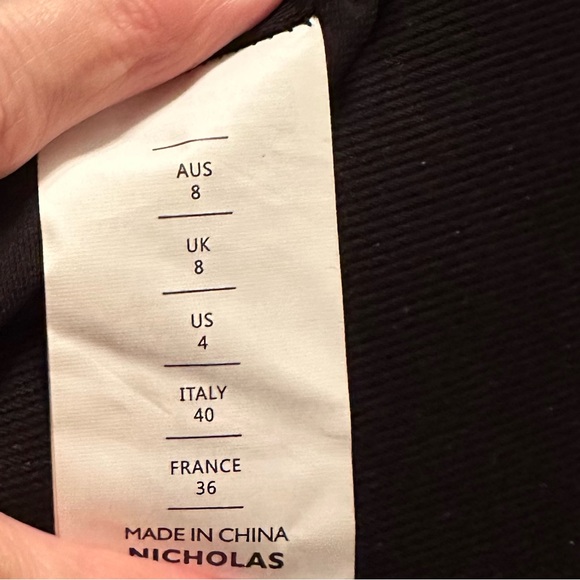 NICHOLAS
NICHOLAS MADDY
MIDI DRESS Black size 4 bodycon - Picture 8 of 10